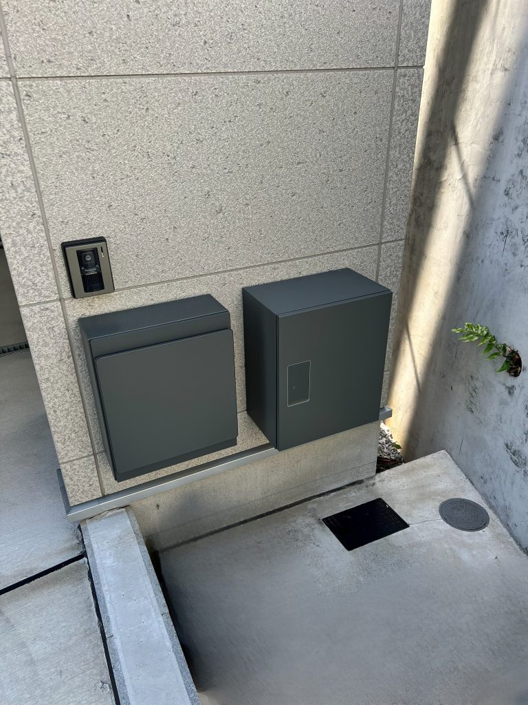 西大口新築戸建て-玄関前・ポスト・宅配ボックス